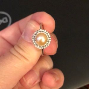 Vantel Pearl Ring (Size 9)